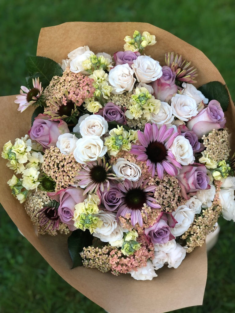 SEASONAL FLOWER DELIVERIES image 4