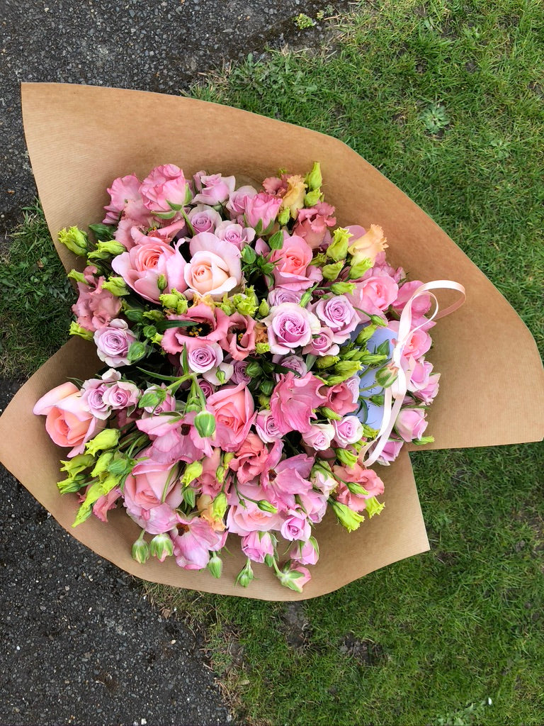SEASONAL FLOWER DELIVERIES image 12