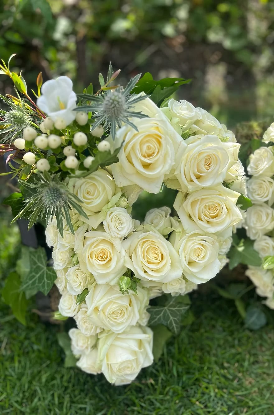 Letter tribute (roses)