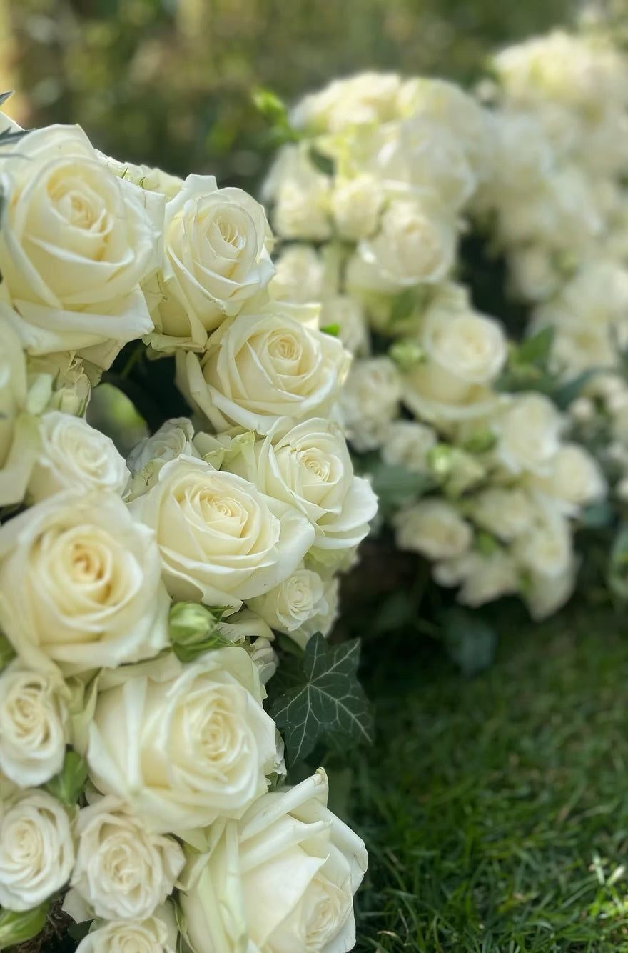 Letter tribute (roses)