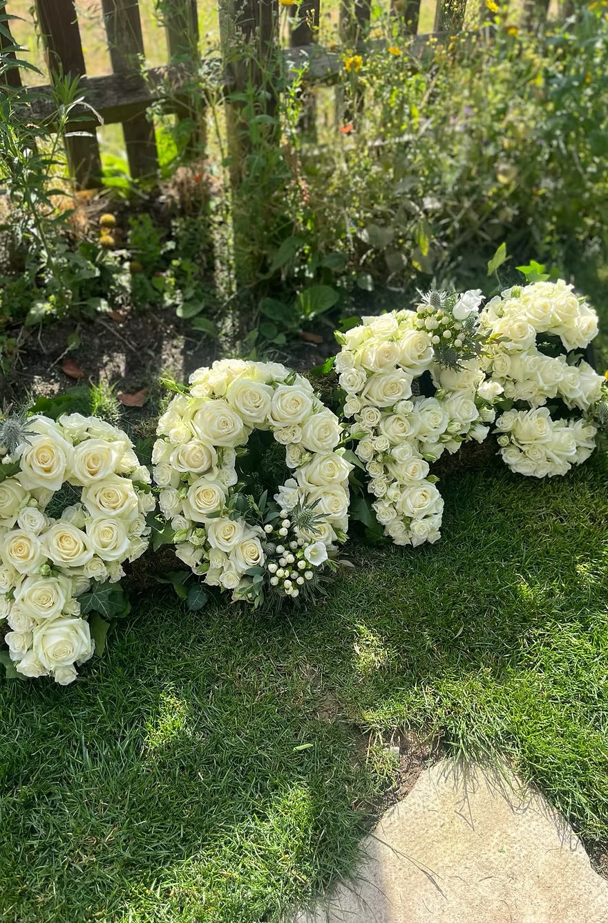 Letter tribute (roses)