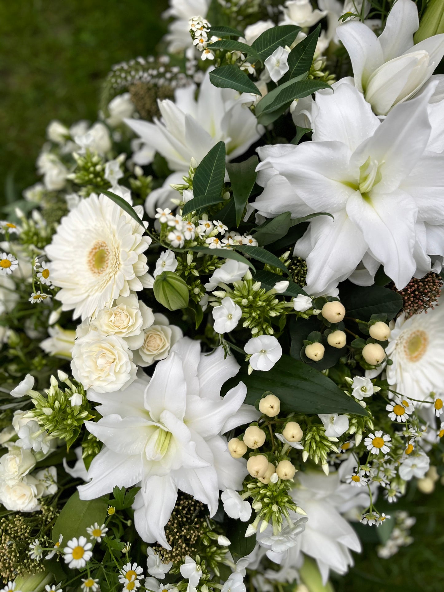 Casket Spray – White Funeral Tribute Flowers (Roses, Lily & Gerbera)