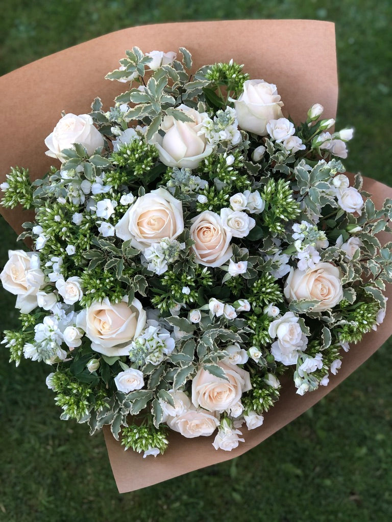 SEASONAL FLOWER DELIVERIES image 5