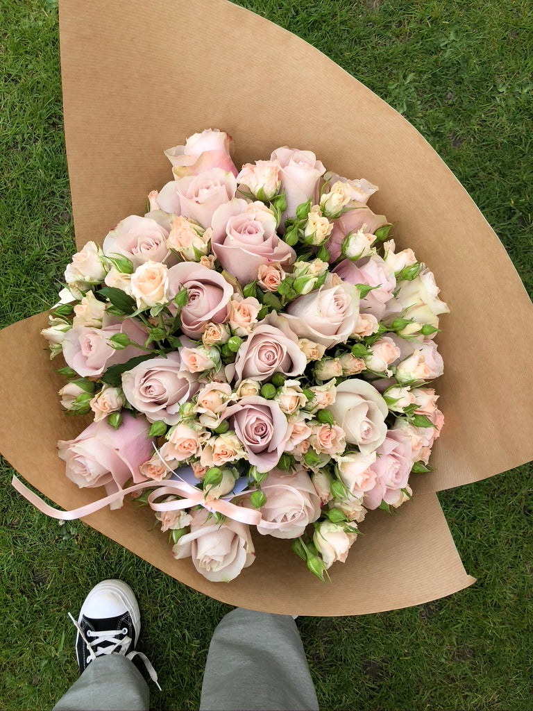 SEASONAL FLOWER DELIVERIES image 11