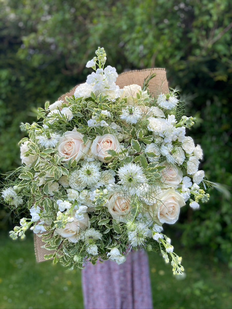 SEASONAL FLOWER DELIVERIES image 2
