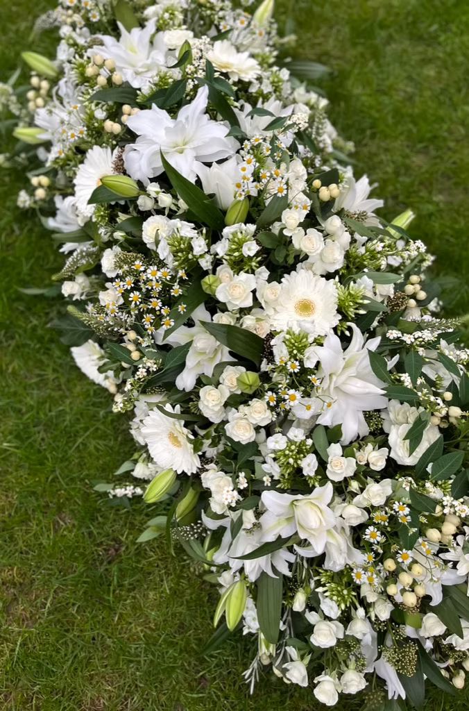 Casket Spray – White Funeral Tribute Flowers (Roses, Lily & Gerbera)