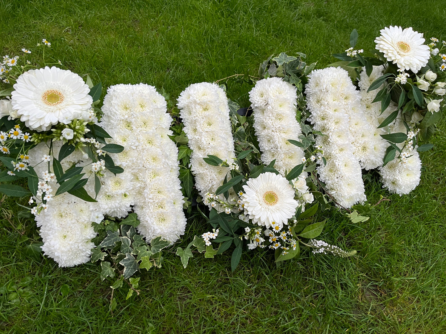 Letter-Shaped Funeral Tribute – Mum