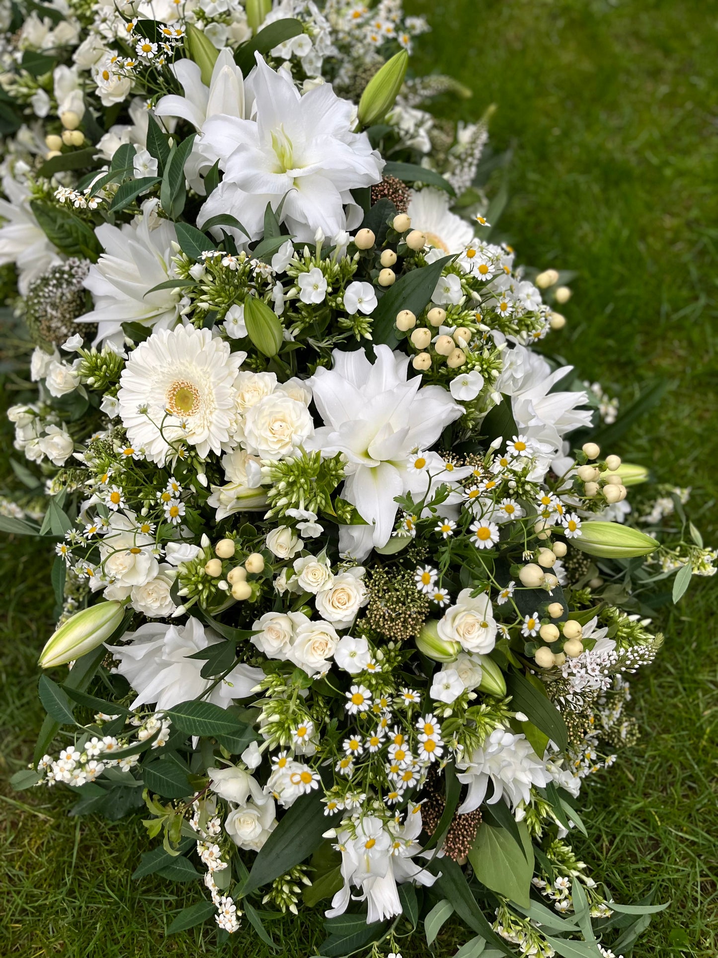 Casket Spray – White Funeral Tribute Flowers (Roses, Lily & Gerbera)